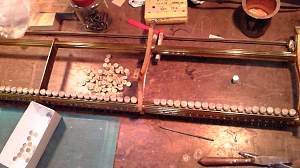 ���r���h��������1907�N��Steinway Model B�@���M�����[�e�B���O�{�^���̌���