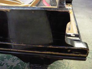 ���r���h�����O��1907�N��Steinway Model B�@�O���̔�����