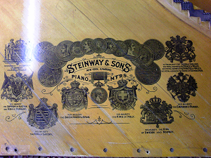 ���r���h�����O��1907�N��Steinway Model B�@���񂾋��ƃ��g���ȃ��S